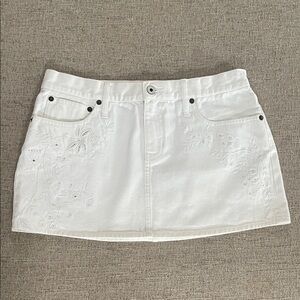 Rugby, Ralph Lauren, White Embroidered Denim Skirt, Size 28, Vintage!